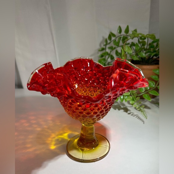 ✨HIGH CADMIUM GLOW✨ Vintage Kanawha Amberina Ruffled Edge Hobnail Glass Compote - Picture 3 of 9